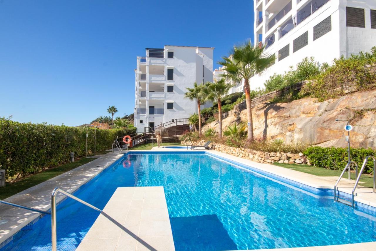 Luxury 2 Bedrooms Apt With Seaview Blue Suite 4104 Manilva Kültér fotó