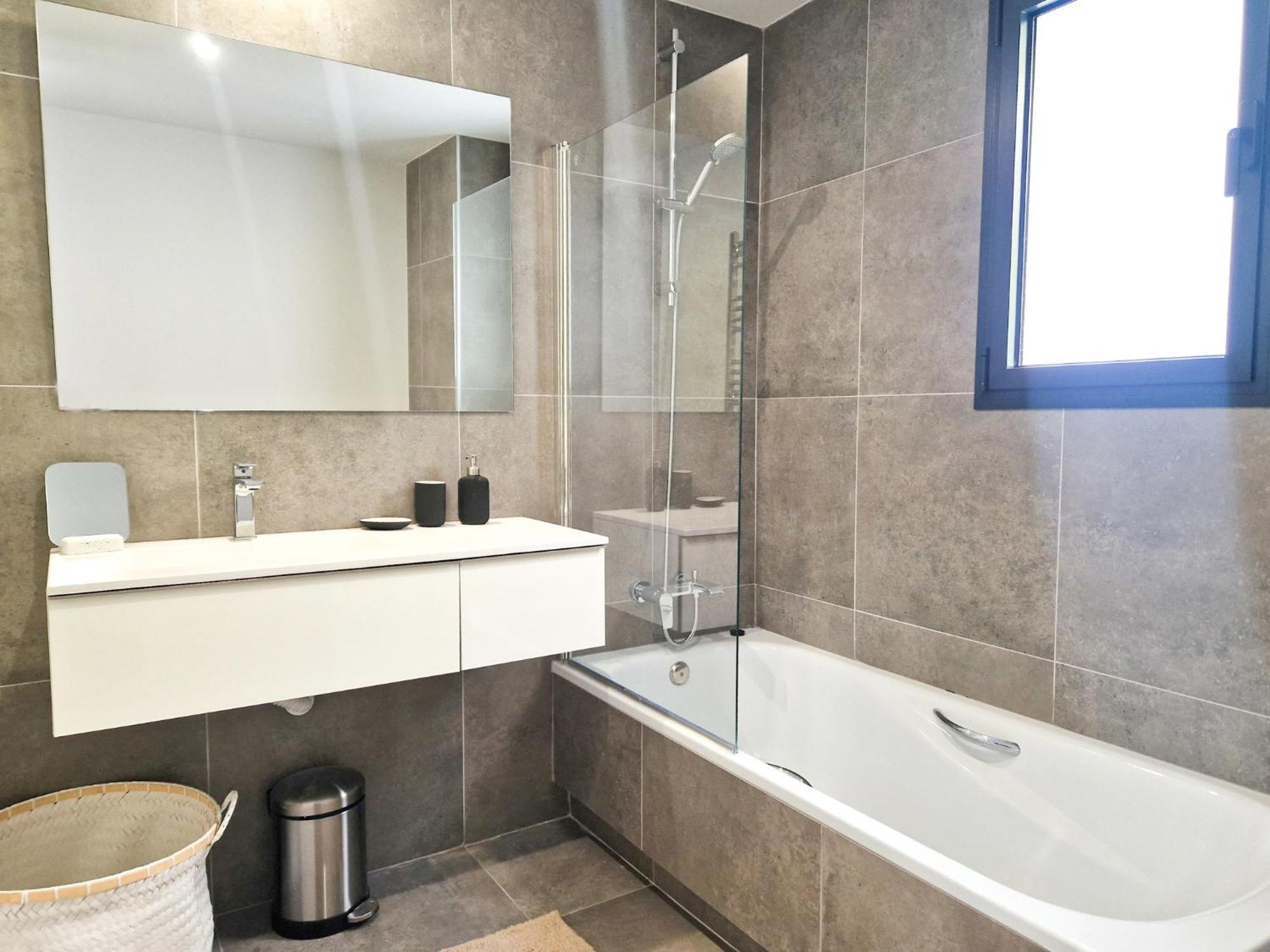 Luxury 2 Bedrooms Apt With Seaview Blue Suite 4104 Manilva Kültér fotó